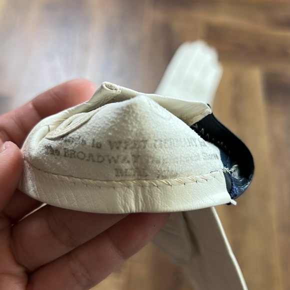 West Germany Dainty Leather Gloves - Picture 4 of 5